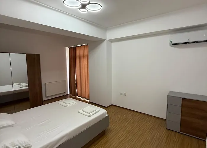 Huge Penthouse 170 Apartman Szkopje